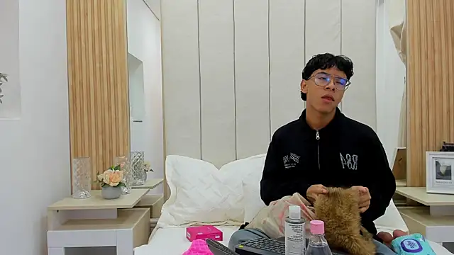 adams bobby online show from 07-12-26, 11:01