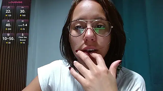 LunaaMorena online show from 05-19-26, 02:23