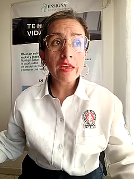 Snapshot of Valentina--1 chatting on 05-15-26, 10:28 Valentina--1 online show from 05-15-26, 10:28
