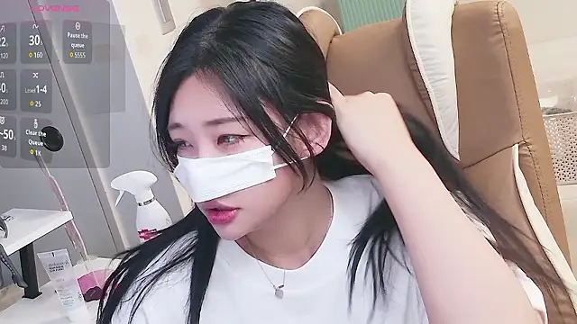 Milk Sola online show from 06-07-26, 02:43