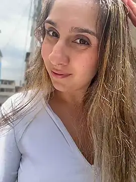 sarah honey   online show from 04-14-26, 04:13