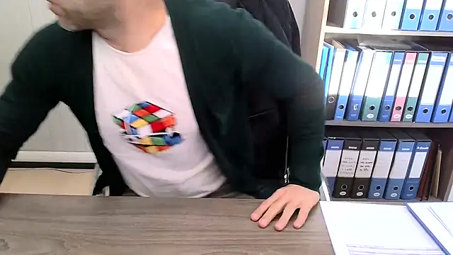 Snapshot of Evasionee chatting on 01-15-26, 07:46 Evasionee online show from 01-15-26, 07:46