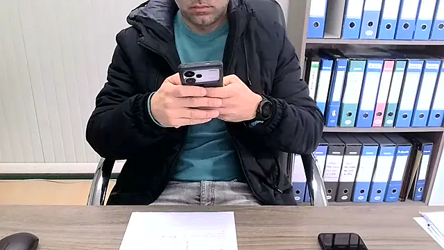 Snapshot of Evasionee chatting on 03-10-26, 07:24 Evasionee online show from 03-10-26, 07:24