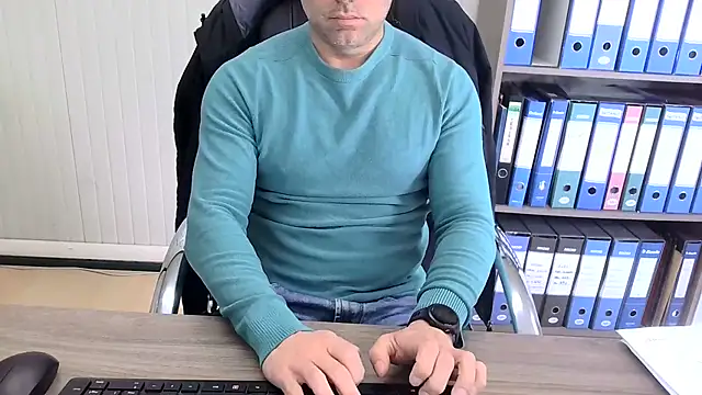 Snapshot of Evasionee chatting on 03-27-26, 07:47 Evasionee online show from 03-27-26, 07:47