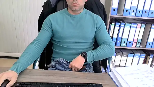 Snapshot of Evasionee chatting on 03-27-26, 08:26 Evasionee online show from 03-27-26, 08:26