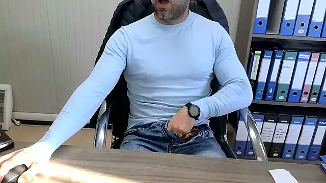 Snapshot of Evasionee chatting on 03-31-26, 06:47 Evasionee online show from 03-31-26, 06:47