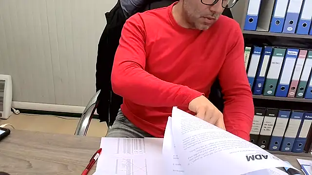 Snapshot of Evasionee chatting on 04-01-26, 01:41 Evasionee online show from 04-01-26, 01:41