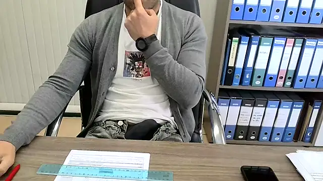 Snapshot of Evasionee chatting on 04-16-26, 07:20 Evasionee online show from 04-16-26, 07:20