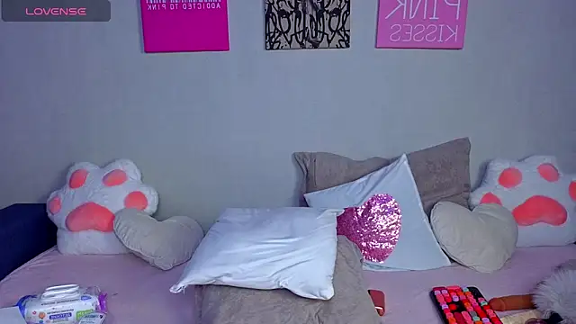 KittieHeart online show from 04-11-26, 07:45