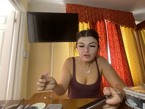 Snapshot of rosie-hipstergal chatting on 06-15-26, 01:46 rosie-hipstergal online show from 06-15-26, 01:46