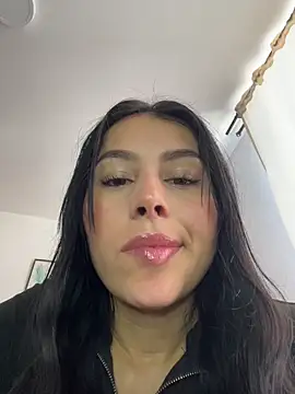 Snapshot of BIJOU_SECRET chatting on 03-15-26, 07:20 BIJOU SECRET online show from 03-15-26, 07:20