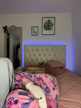 Snapshot of BIJOU_SECRET chatting on 04-11-26, 05:01 BIJOU SECRET online show from 04-11-26, 05:01