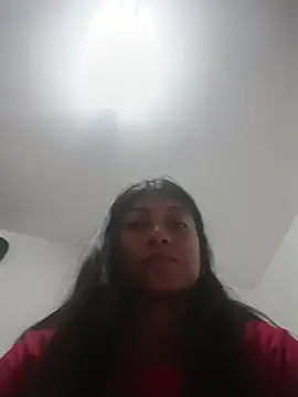 YeseniaRodriguez3 online show from 04-15-26, 01:34