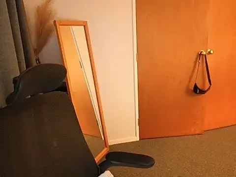 Snapshot of john_clarisa chatting on 04-08-26, 05:29 john clarisa online show from 04-08-26, 05:29