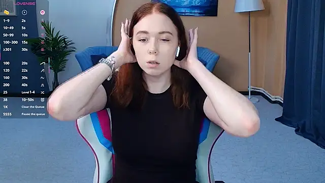 Snapshot of AddieOsler chatting on 05-25-26, 07:53 AddieOsler online show from 05-25-26, 07:53