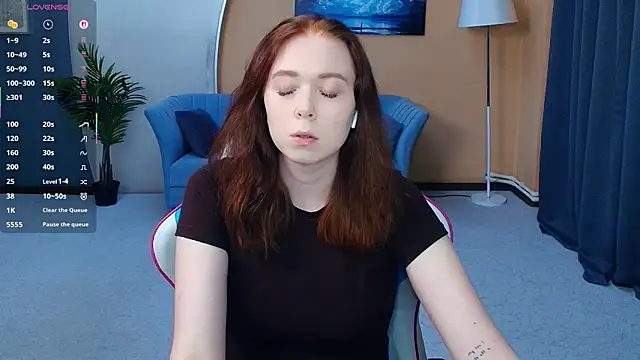 Snapshot of AddieOsler chatting on 05-29-26, 07:56 AddieOsler online show from 05-29-26, 07:56