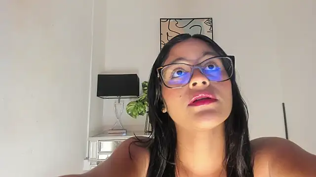 lizzakennedy online show from 05-20-26, 01:28