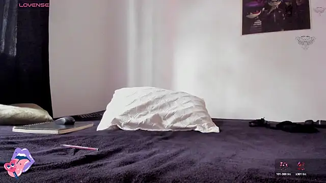 ghostwomaan online show from 06-02-26, 01:35