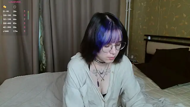 Snapshot of KellePourier chatting on 07-16-26, 07:36 KellePourier online show from 07-16-26, 07:36