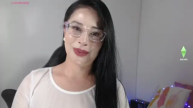 Emma Hotkiss online show from 05-19-26, 03:13