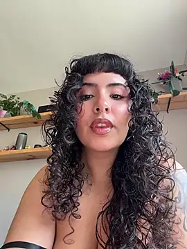 Snapshot of SugarTroubl33 chatting on 06-18-26, 02:21 SugarTroubl33 online show from 06-18-26, 02:21