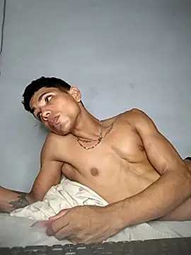 Snapshot of Alex_Sweeting chatting on 11-08-25, 03:56 Alex Sweeting online show from 11-08-25, 03:56