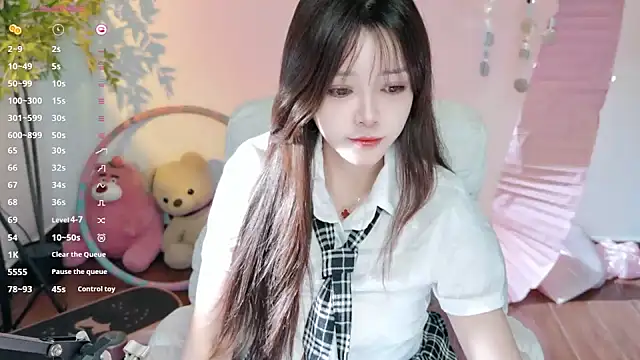 Yiluo95 online show from 06-09-26, 04:40