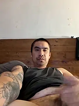Snapshot of Stronggdragon85 chatting on 06-03-26, 07:11 Stronggdragon85 online show from 06-03-26, 07:11