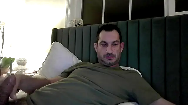 Snapshot of ckraiders84 chatting on 03-14-26, 03:56 ckraiders84 online show from 03-14-26, 03:56