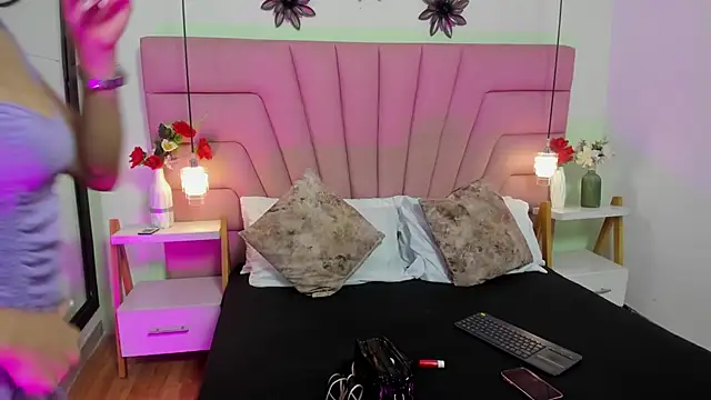 Kim Luna1 online show from 02-08-26, 02:59