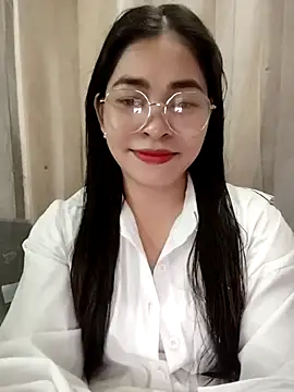 Bamboo-niee123 online show from 03-26-26, 05:13