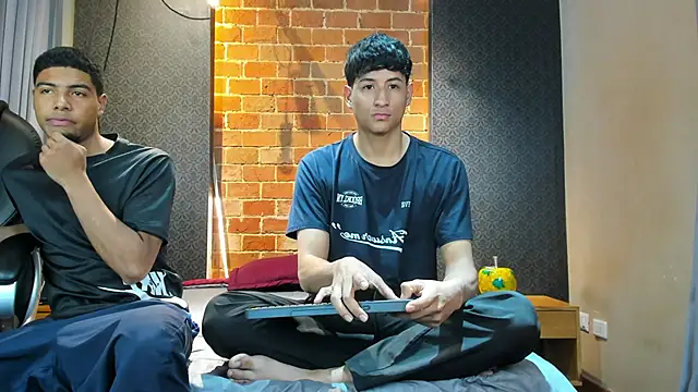 Snapshot of Jack_and_Joes chatting on 10-31-25, 03:07 Jack and Joes online show from 10-31-25, 03:07