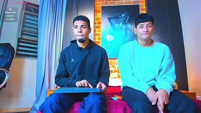 Snapshot of Jack_and_Joes chatting on 11-15-25, 03:15 Jack and Joes online show from 11-15-25, 03:15