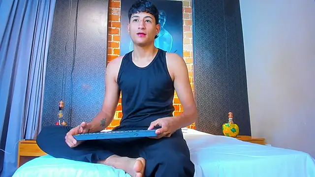 Snapshot of Jack_and_Joes chatting on 11-21-25, 03:16 Jack and Joes online show from 11-21-25, 03:16