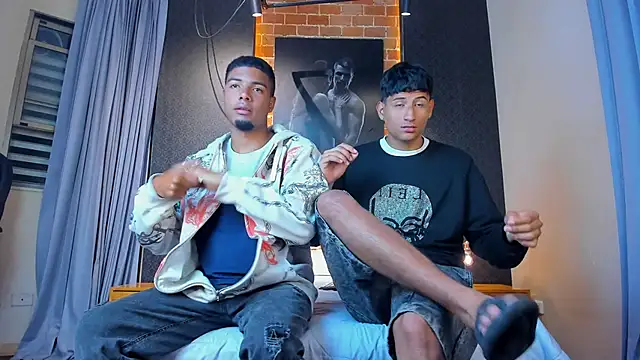 Snapshot of Jack_and_Joes chatting on 11-30-25, 04:16 Jack and Joes online show from 11-30-25, 04:16