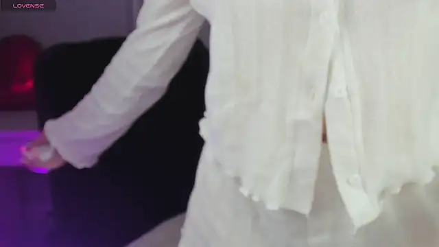 R I N A online show from 04-25-26, 01:08