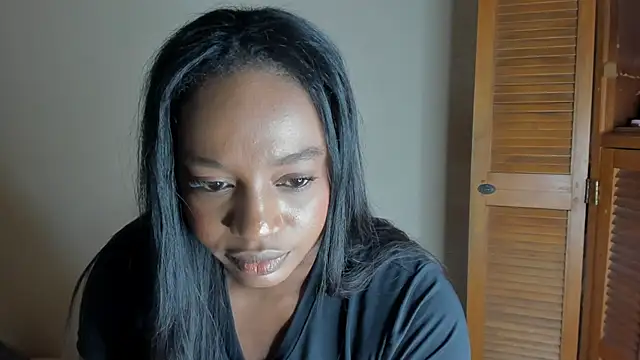 Snapshot of _Chaina chatting on 12-19-25, 06:04 Chaina online show from 12-19-25, 06:04