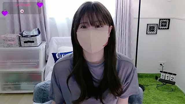 Snapshot of KIRINO_xx_ chatting on 06-12-26, 12:20 KIRINO xx online show from 06-12-26, 12:20