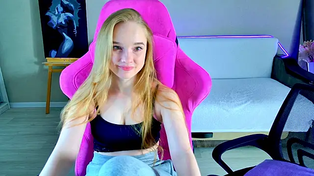 Shawty Mia online show from 03-25-26, 06:58