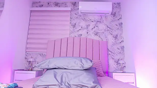 Snapshot of emma_trix chatting on 04-08-26, 11:54 emma trix online show from 04-08-26, 11:54