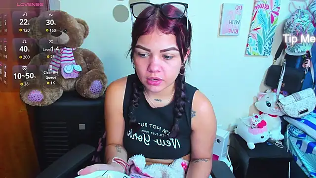 Emma boo online show from 12-21-25, 05:53