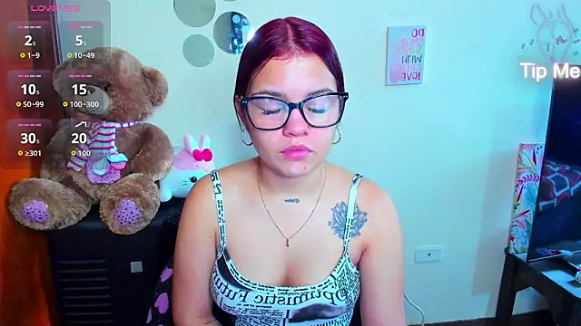 Emma boo online show from 03-25-26, 03:29