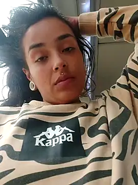 Moon And Sunn online show from 10-29-25, 03:47