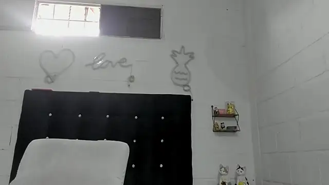 Snapshot of sexynova_93 chatting on 07-09-26, 05:06 sexynova 93 online show from 07-09-26, 05:06