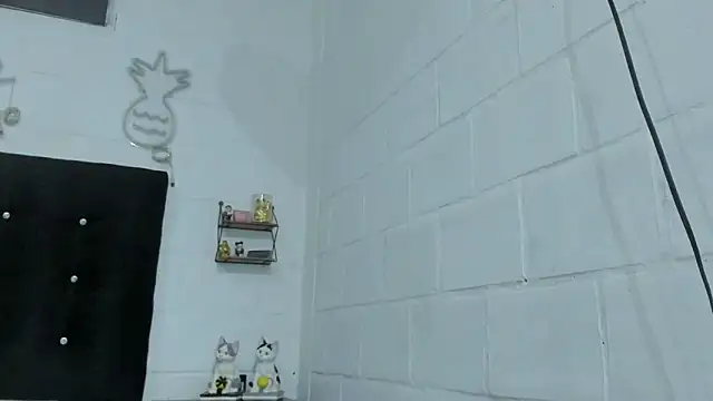 Snapshot of sexynova_93 chatting on 07-14-26, 02:05 sexynova 93 online show from 07-14-26, 02:05