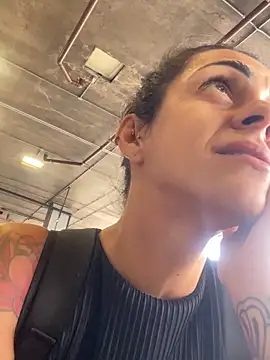 Snapshot of sabrinaneves chatting on 03-11-26, 10:54 sabrinaneves online show from 03-11-26, 10:54