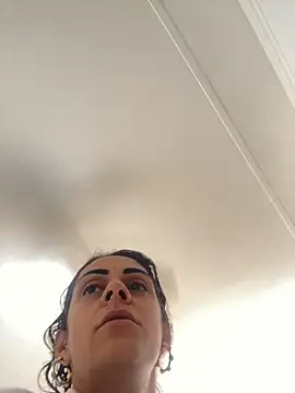 Snapshot of sabrinaneves chatting on 04-15-26, 02:46 sabrinaneves online show from 04-15-26, 02:46