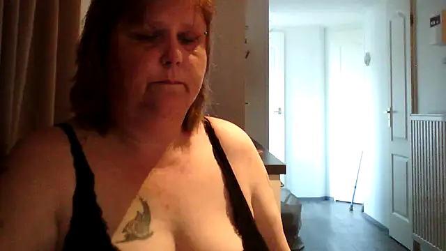 Snapshot of Sylviastar46 chatting on 05-22-26, 06:24 Sylviastar46 online show from 05-22-26, 06:24