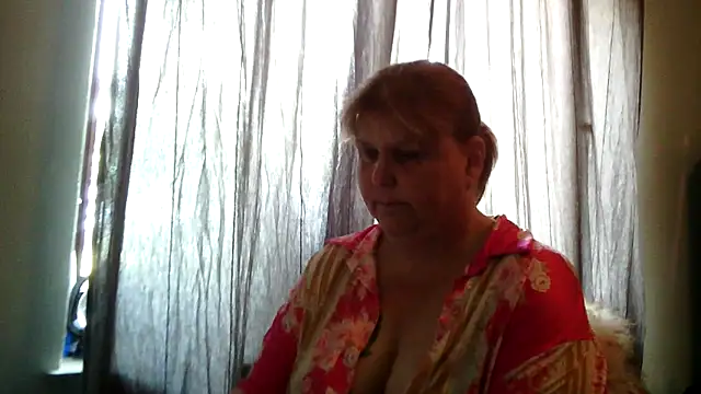 Snapshot of Sylviastar46 chatting on 06-16-26, 07:22 Sylviastar46 online show from 06-16-26, 07:22