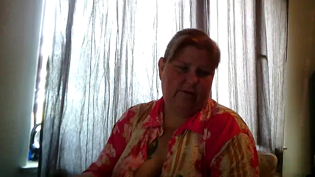 Snapshot of Sylviastar46 chatting on 06-18-26, 07:41 Sylviastar46 online show from 06-18-26, 07:41